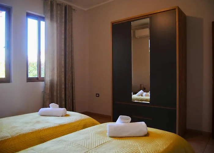 Demaj House * Grilë