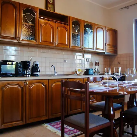 Demaj House Apartman *