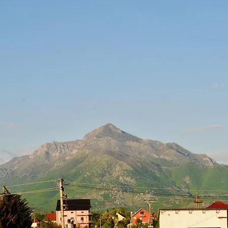 Demaj House Apartment *