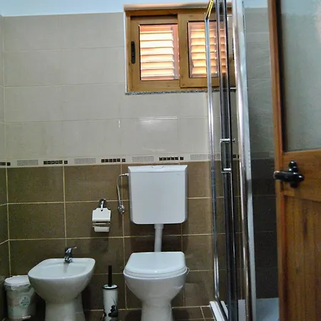 Demaj House Grile