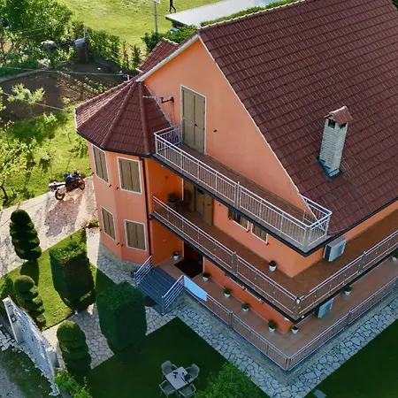 Apartment Demaj House Grilë