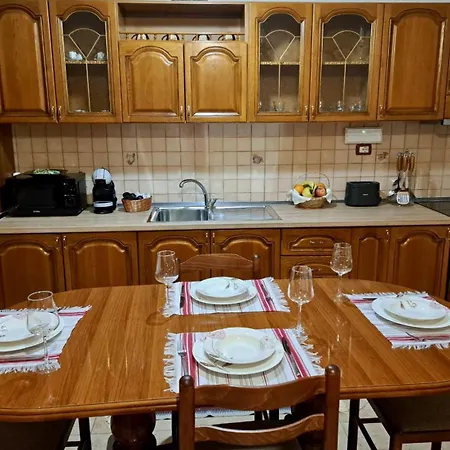 Demaj House Apartmán