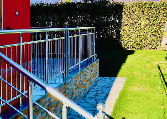 Demaj House * Grilë